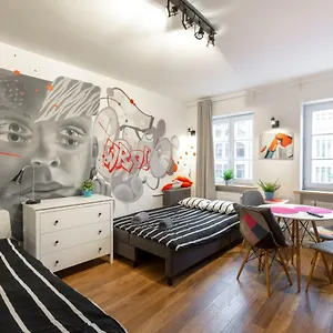 https://lipstick-house-rynek.hotelswroclaw.com
